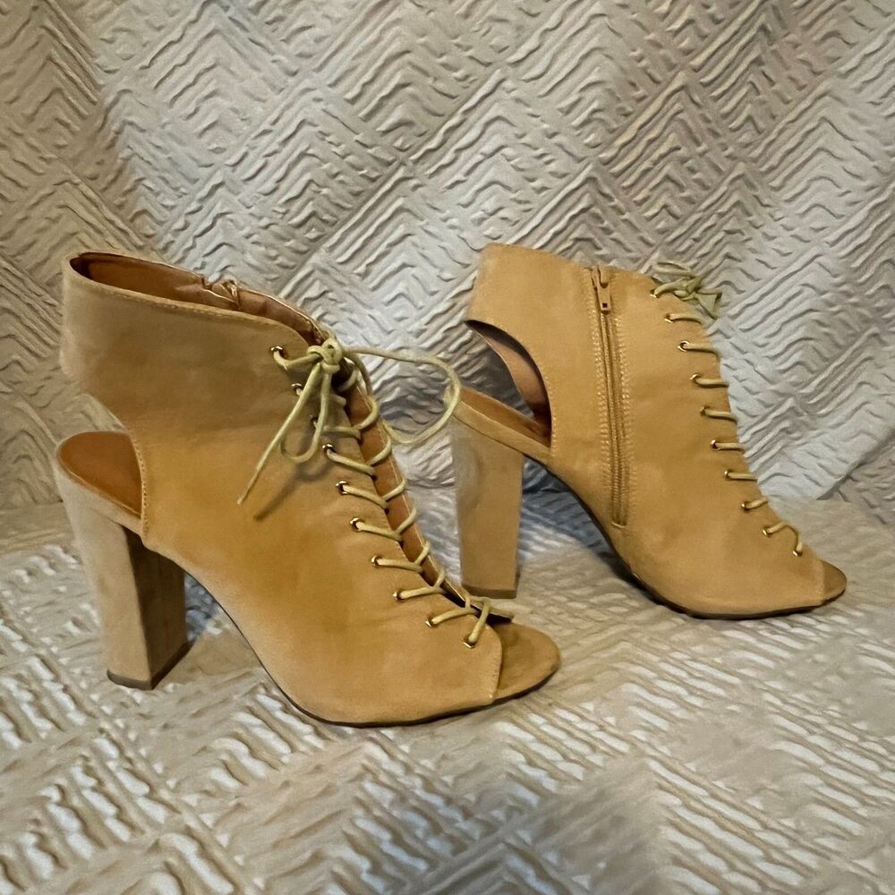 GROOVE Bellona Tan Suede Peep toe Zip up Lace Boot Heels Womens Size 7.5